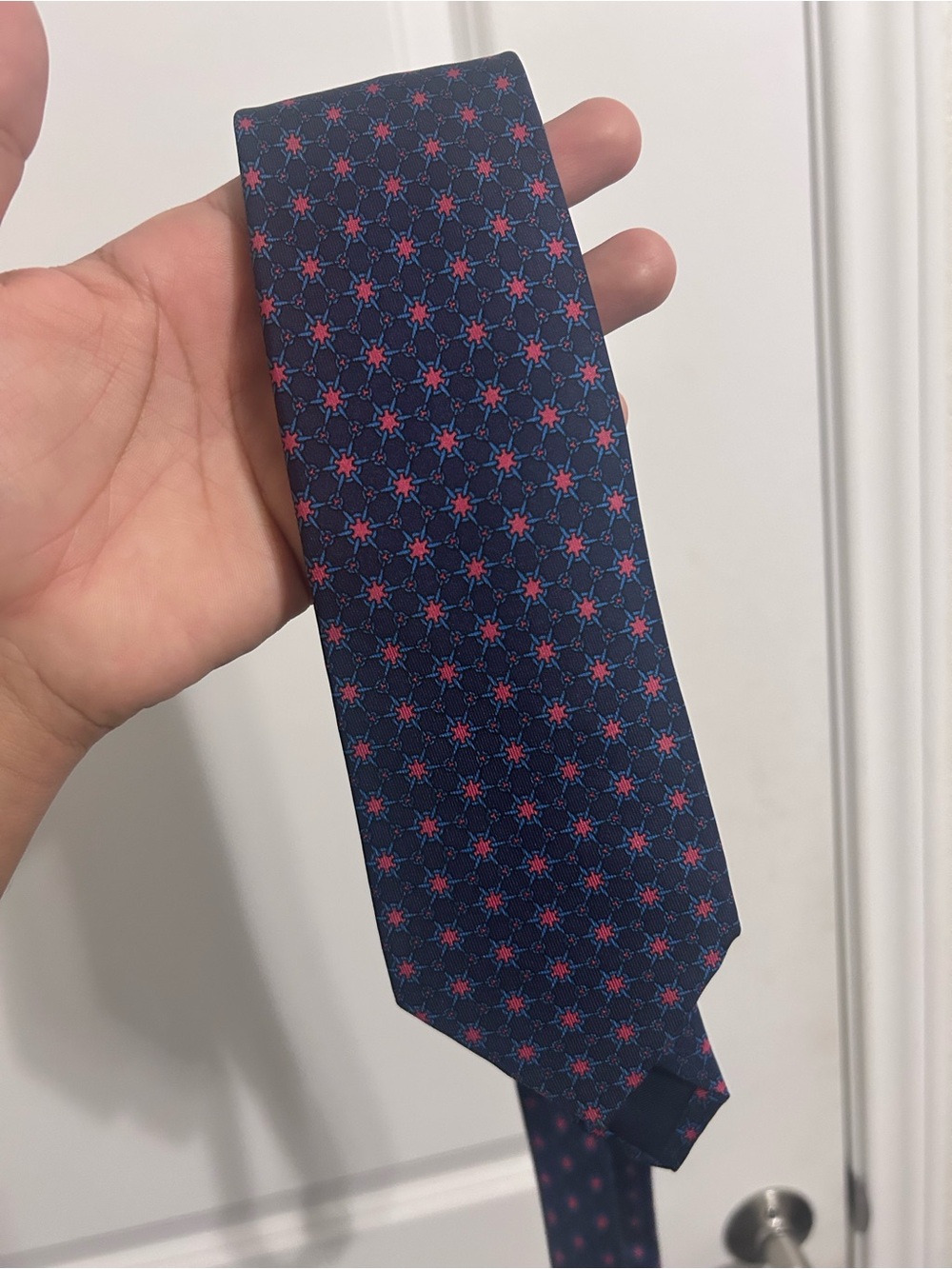 HERMES Necktie Tie Blue Red all-over pattern 100% Silk made in France Vintage